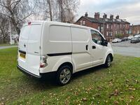 NISSAN E-NV200
