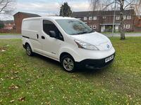 NISSAN E-NV200