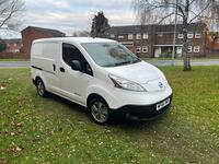 NISSAN E-NV200