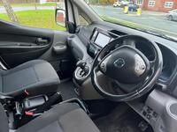 NISSAN E-NV200