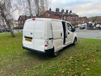 NISSAN E-NV200