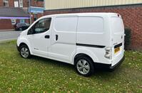 NISSAN E-NV200