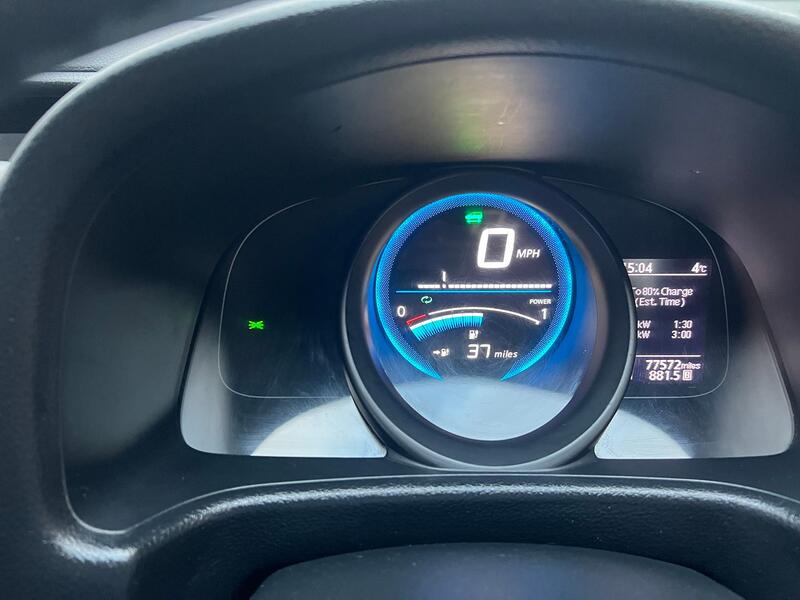 NISSAN E-NV200
