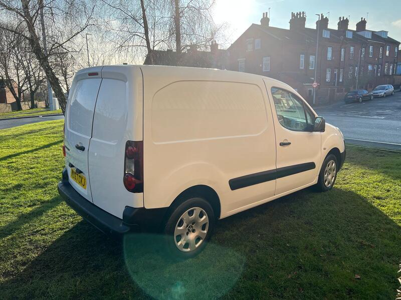 PEUGEOT PARTNER