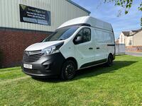 VAUXHALL VIVARO