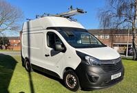 VAUXHALL VIVARO