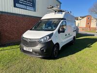 VAUXHALL VIVARO