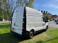 VAUXHALL VIVARO
