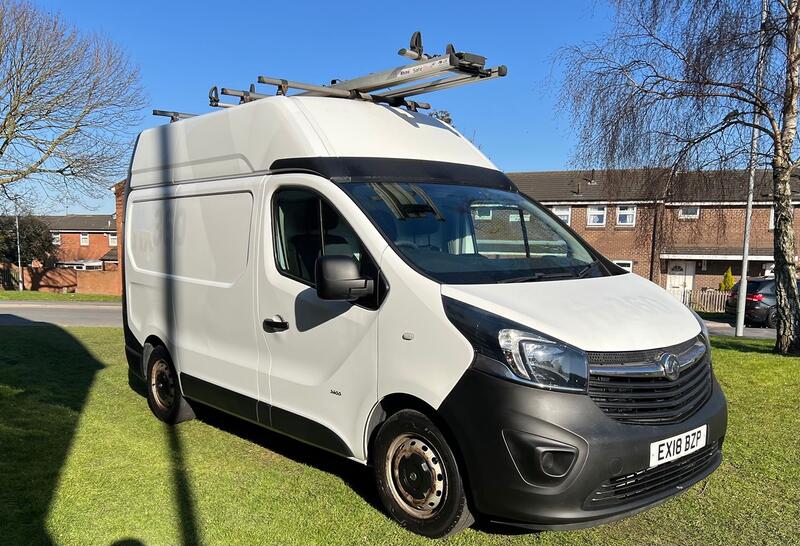 VAUXHALL VIVARO