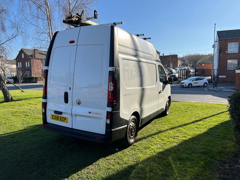 VAUXHALL VIVARO