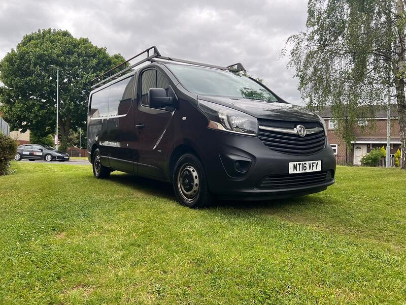 VAUXHALL VIVARO