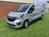 VAUXHALL VIVARO