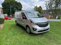 VAUXHALL VIVARO